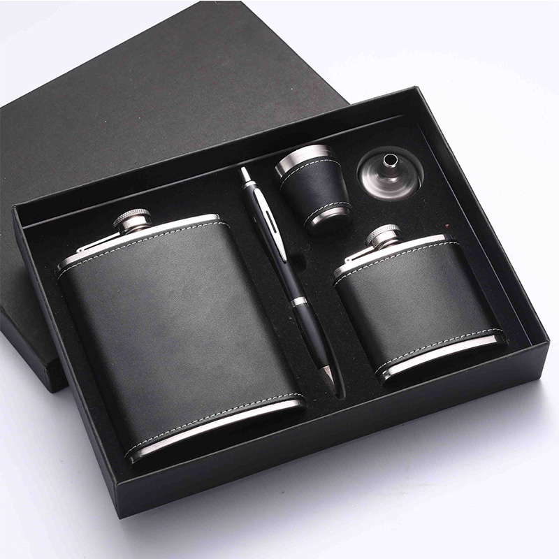 Manufacturer one set hip flask